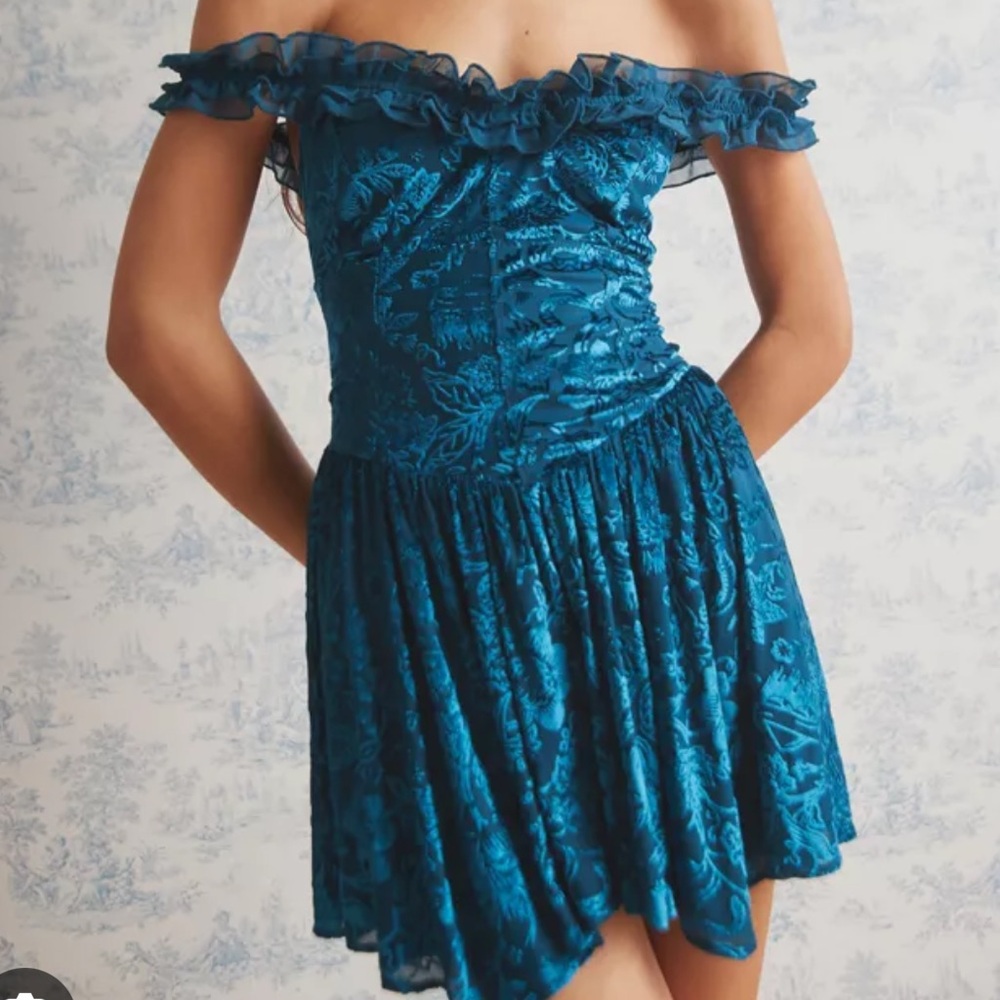 Kimchi Blue Velvet Romper Size S